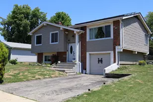 212 Lexington Dr, Bolingbrook, IL 60440 - Photo 3