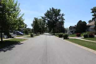 212 Lexington Dr, Bolingbrook, IL 60440 - Photo 5