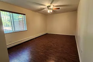 2431 E Brandenberry Ct, Arlington Heights, IL 60004 - Photo 15