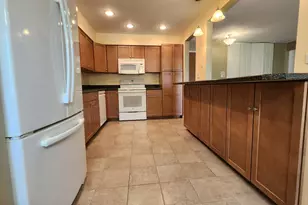 2431 E Brandenberry Ct, Arlington Heights, IL 60004 - Photo 13