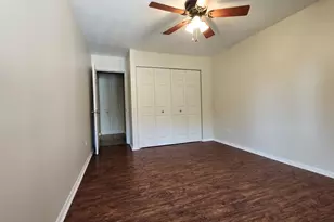 2431 E Brandenberry Ct, Arlington Heights, IL 60004 - Photo 21