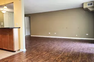 2431 E Brandenberry Ct, Arlington Heights, IL 60004 - Photo 7
