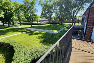 2431 E Brandenberry Ct, Arlington Heights, IL 60004 - Photo 25