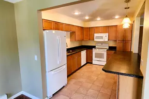 2431 E Brandenberry Ct, Arlington Heights, IL 60004 - Photo 11