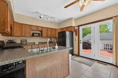 212 S Elm Street, Franklin Grove, IL 61031 - Photo 9