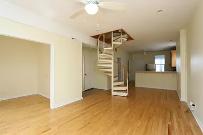 2342 W Barry Avenue #2nd, Chicago, IL 60618 - Photo 3