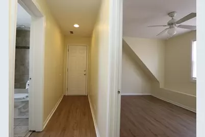 2342 W Barry Avenue #2nd, Chicago, IL 60618 - Photo 7