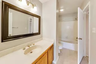 244 Coventry Ct, Bloomingdale, IL 60108 - Photo 15