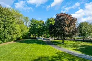 32 Otis Rd, Barrington Hills, IL 60010 - Photo 3