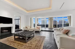 55 W Delaware Pl, Chicago, IL 60610 - Photo 23