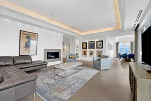 55 W Delaware Pl, Chicago, IL 60610 - Photo 3
