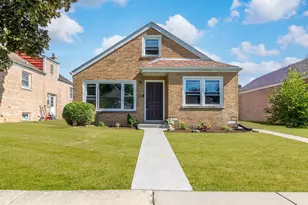 8022 42nd St, Lyons, IL 60534 - Photo 1