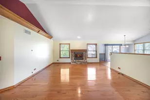 1621 Ash Ave, Woodstock, IL 60098 - Photo 3