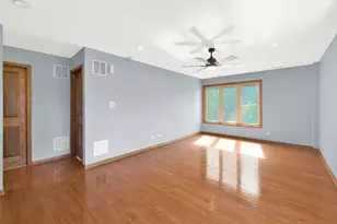 5845 S Sayre Ave, Chicago, IL 60638 - Photo 27