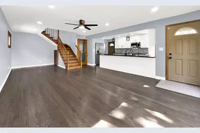 5845 S Sayre Avenue, Chicago, IL 60638 - Photo 5