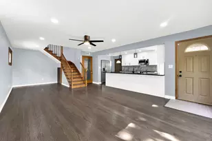 5845 S Sayre Ave, Chicago, IL 60638 - Photo 5