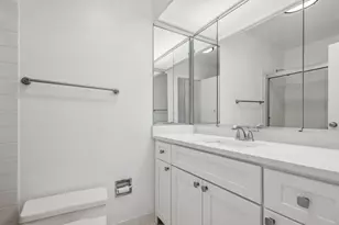 155 N Harbor Dr, Chicago, IL 60601 - Photo 9