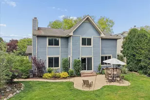 525 Newtown Dr, Buffalo Grove, IL 60089 - Photo 25