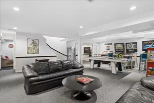 525 Newtown Dr, Buffalo Grove, IL 60089 - Photo 19