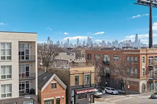 2438 N Western Ave, Chicago, IL 60647 - Photo 23