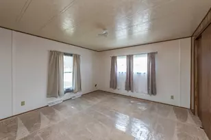 696 Birch Ave, Park City, IL 60085 - Photo 15
