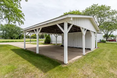 696 Birch Avenue, Park City, IL 60085 - Photo 5