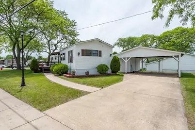 696 Birch Avenue, Park City, IL 60085 - Photo 3