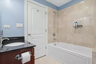 3629 S Giles Ave, Chicago, IL 60653 - Photo 13
