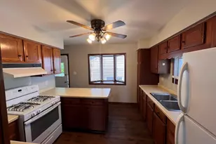 1724 Green Bay Rd, North Chicago, IL 60064 - Photo 7