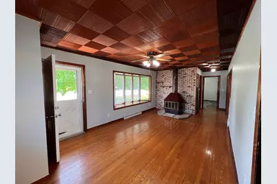 1724 Green Bay Road, North Chicago, IL 60064 - Photo 9