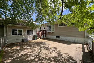 1724 Green Bay Rd, North Chicago, IL 60064 - Photo 21