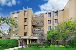 900 S River Rd, Des Plaines, IL 60016 - Photo 1