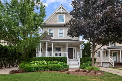 325 S Crescent Avenue, Park Ridge, IL 60068 - Photo 1
