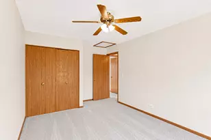 323 Farmhill Cir, Wauconda, IL 60084 - Photo 23