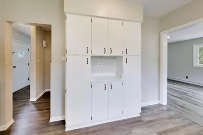 714 W Memorial Road, Bensenville, IL 60106 - Photo 9
