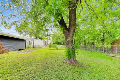 714 W Memorial Road, Bensenville, IL 60106 - Photo 25