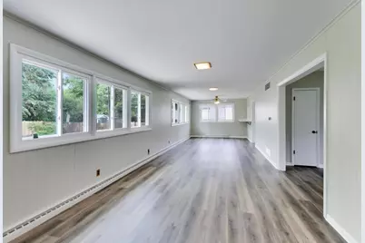 714 W Memorial Road, Bensenville, IL 60106 - Photo 13