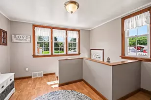 18010 Burnham Ave, Lansing, IL 60438 - Photo 9