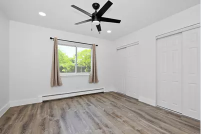 16W540 Lake Drive #9A-201, Willowbrook, IL 60527 - Photo 5