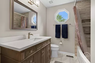 808 S Van Buren Street, Batavia, IL 60510 - Photo 23