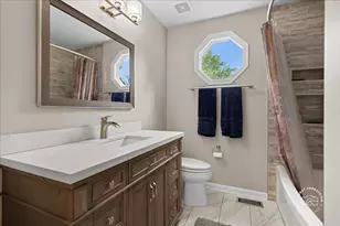 808 S Van Buren St, Batavia, IL 60510 - Photo 23