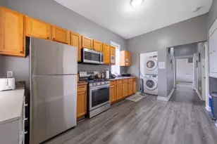 209 S Albany Ave, Chicago, IL 60612 - Photo 3