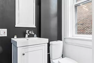 1049 W Wellington Ave, Chicago, IL 60657 - Photo 11