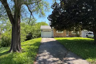 7S427 Olympia Ct, Naperville, IL 60540 - Photo 1