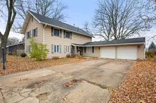 181 Tilton Park Dr, Dekalb, IL 60115 - Photo 3