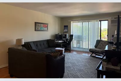 8905 N Knight Avenue #318, Des Plaines, IL 60016 - Photo 5