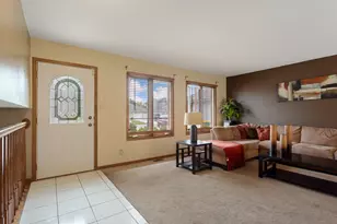 3136 Rosiclaire Ct, South Chicago Heights, IL 60411 - Photo 3