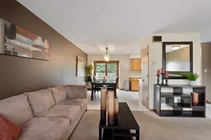 3136 Rosiclaire Ct, South Chicago Heights, IL 60411 - Photo 5