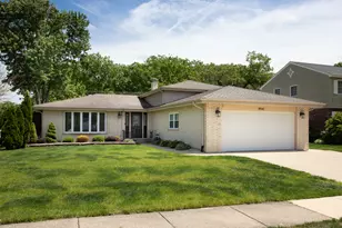 9941 Windsor Dr, Palos Hills, IL 60465 - Photo 1