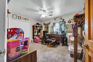311 E McKinley Ave, Deer Creek, IL 61733 - Photo 13